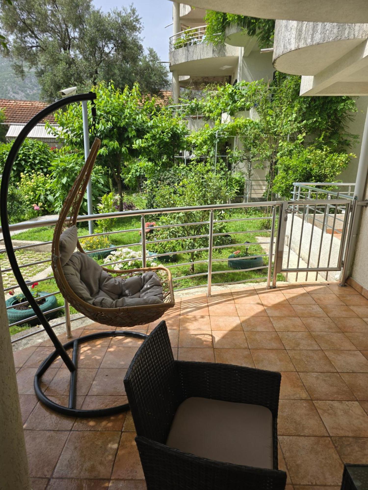 Roman Garden Apartment Risan Exteriér fotografie